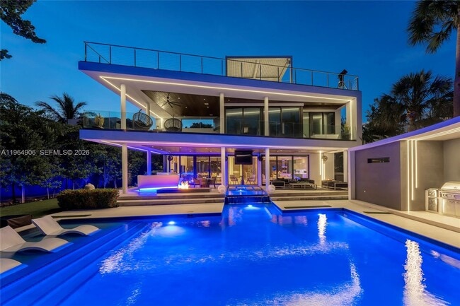 Foto del edificio - 528 Lakeview Ct