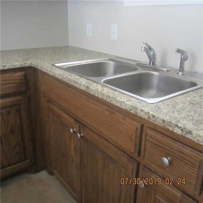 Building Photo - 2326 Cedar Crest Dr
