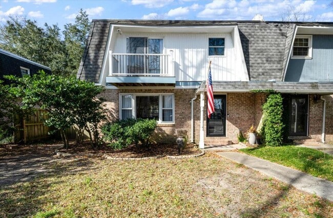 Building Photo - 537 Braxton Ave