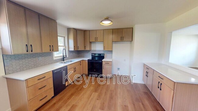 Foto del edificio - 424 Bridge View Ln