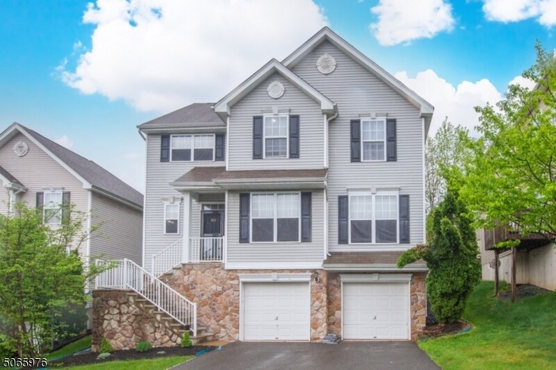 Primary Photo - 313 Winding Hill Dr