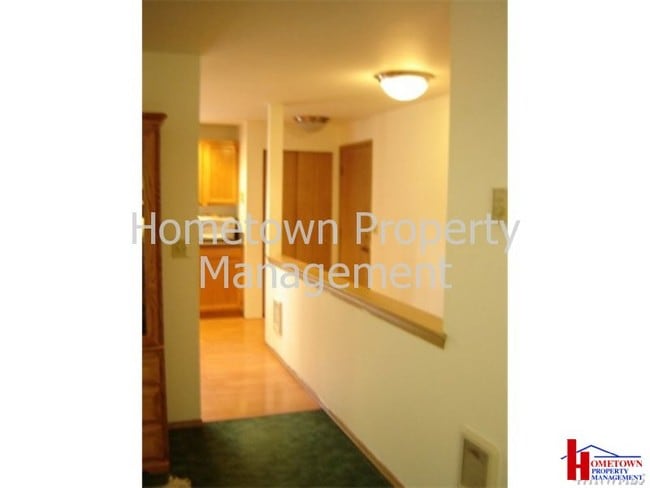 Building Photo - 9607 Lookout Dr NW