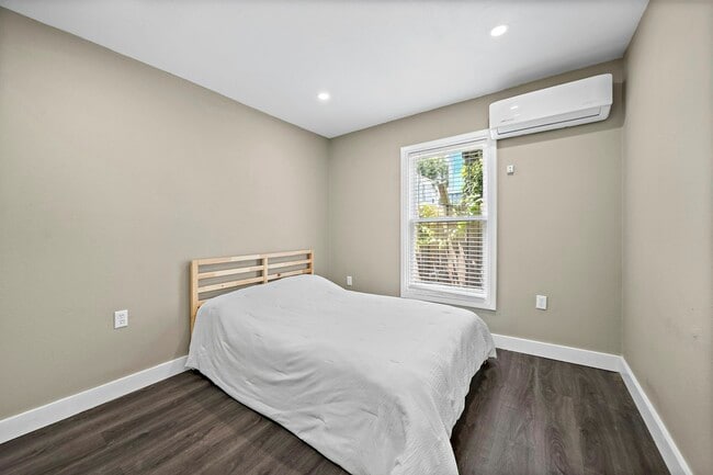 Photo - 1811 21st St Apartment
