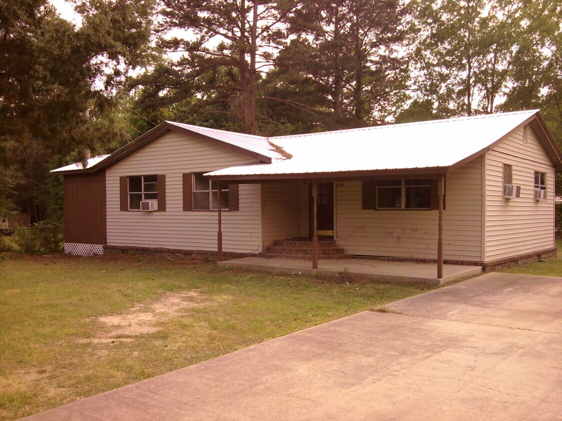 2125 Madison Rd NE, Brookhaven, MS 39601 House Rental in Brookhaven