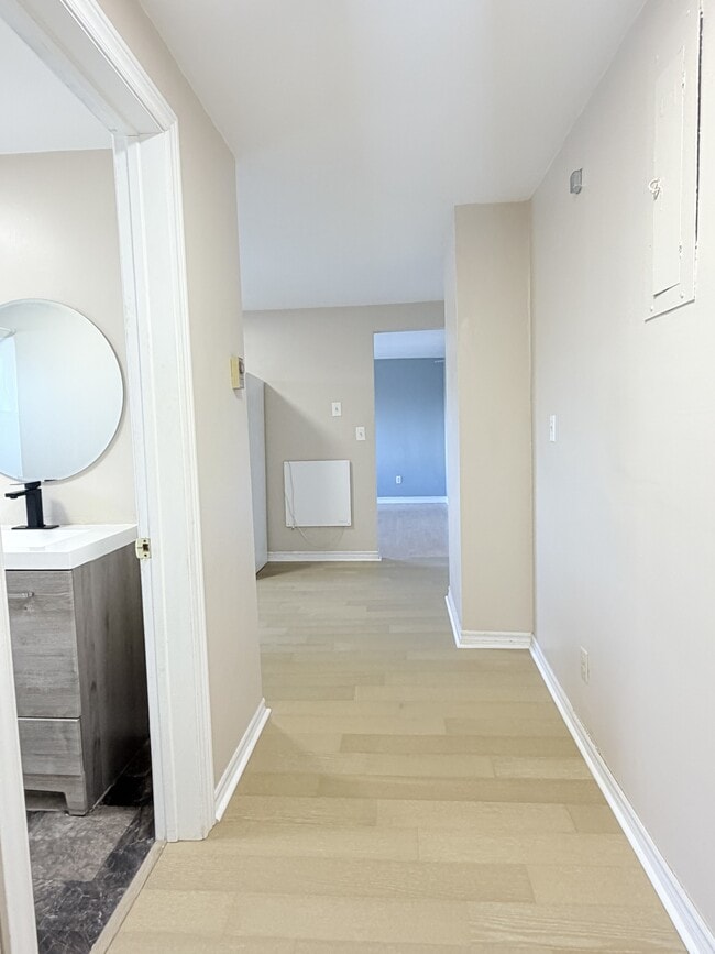 Photo du bâtiment - 751 Windsor Ave