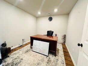 Building Photo - 933 Clubside Dr