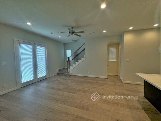 Building Photo - 10438 Executive Lake Dr