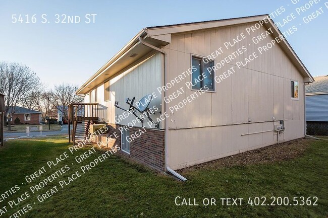 Building Photo - 5416 S 32nd St