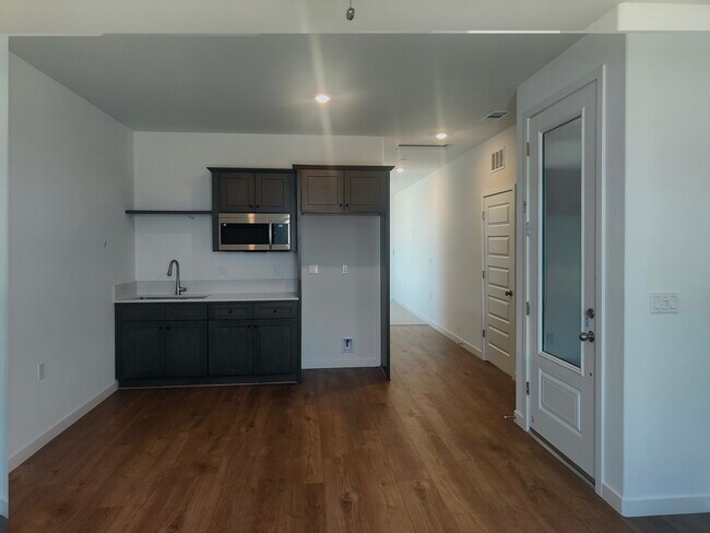 Foto del edificio - 7829 Blackwater Valley Dr