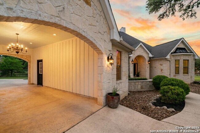 Building Photo - 4 br, 2.5 bath House - 235 Ledgestone Trail