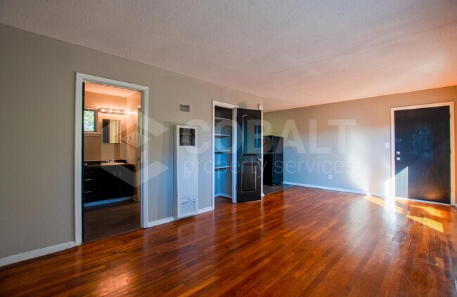 Foto del edificio - 755 St Charles Ave NE
