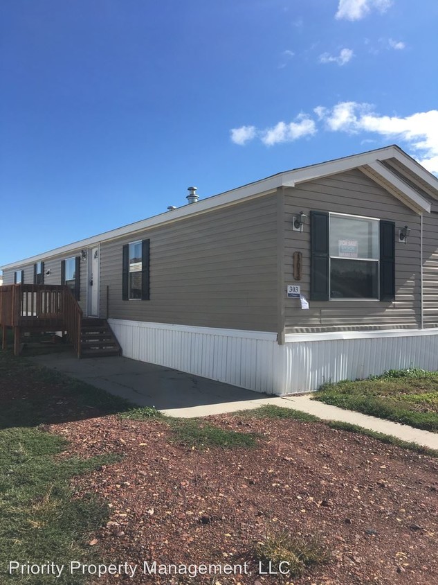 Primary Photo - 3 br, 2 bath House - 303 Sierra Circle