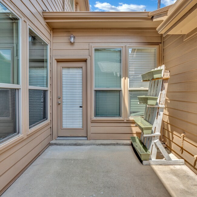 Foto del edificio - 4671 Edith St