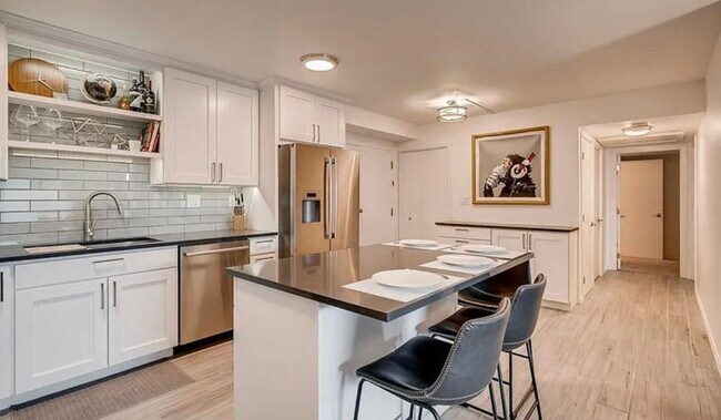 Building Photo - 1551 Larimer St