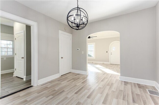 Foto del edificio - 1665 Beecher St SW
