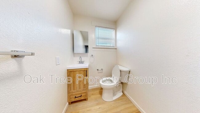 Building Photo - 144 Grand Ave