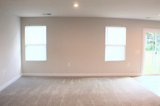 Foto del edificio - 109 S Peak Dr