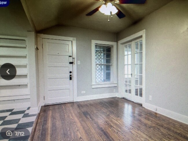 Building Photo - 904 Belknap Pl