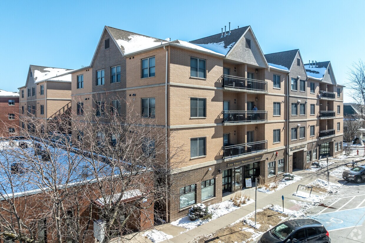 Primary Photo - Grandview Terrace