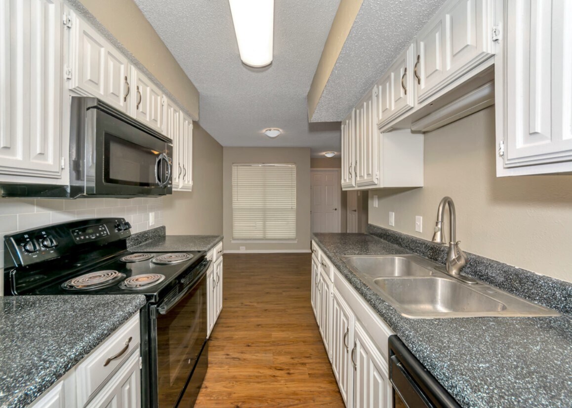 Spring Creek Apartments Dallas, TX