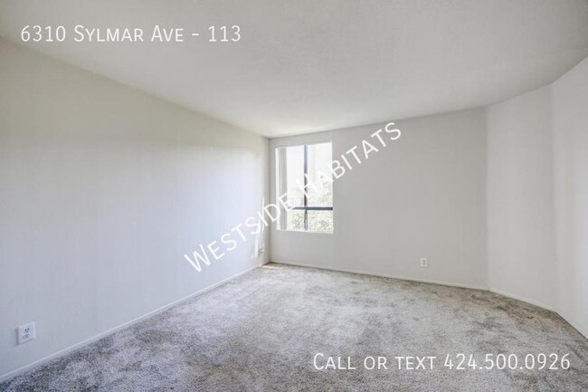 Foto del edificio - 6310 Sylmar Ave