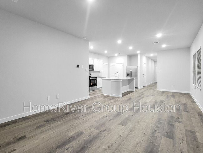 Building Photo - 17848 Lionheart Rd