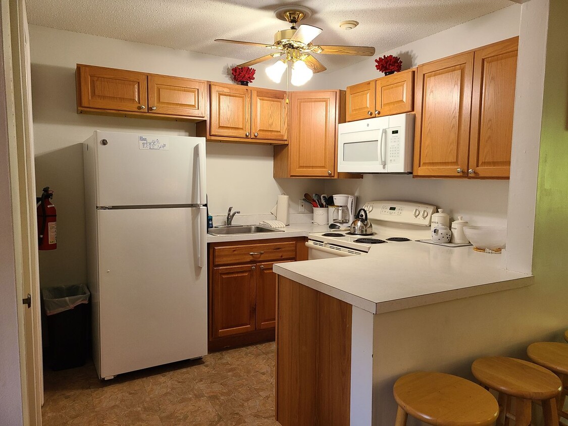 Foto principal - **WINTER RENTAL** 2 Bedroom Condo Near Wei...