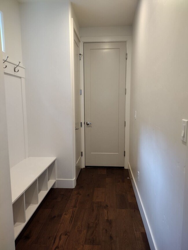 Foto del edificio - Gorgeous Home In Harris Ranch