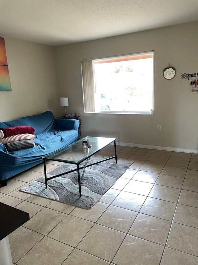 Foto del edificio - 63 Friendly Ln