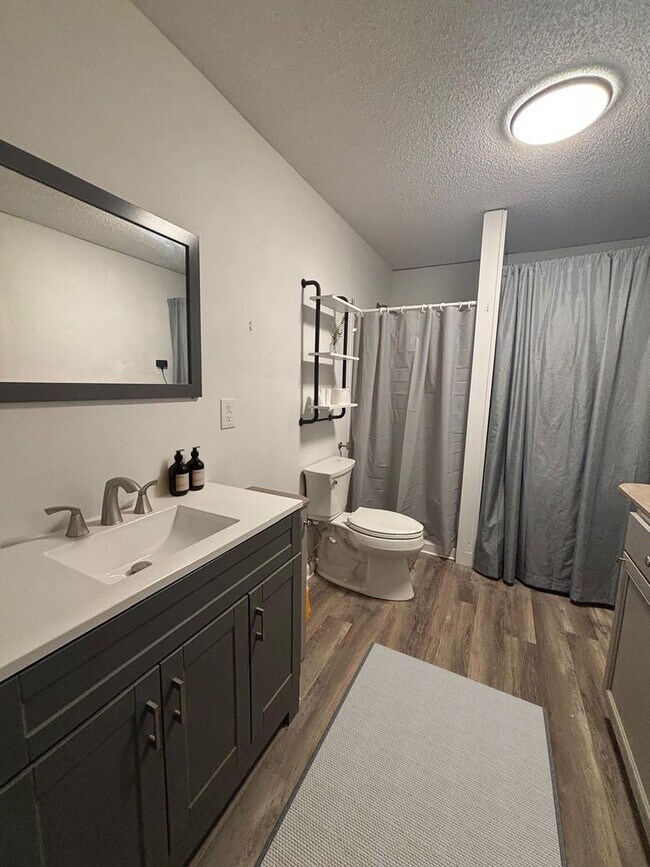 Foto del edificio - 2BR Condo – Close to UNCW, Wrightsville Be...
