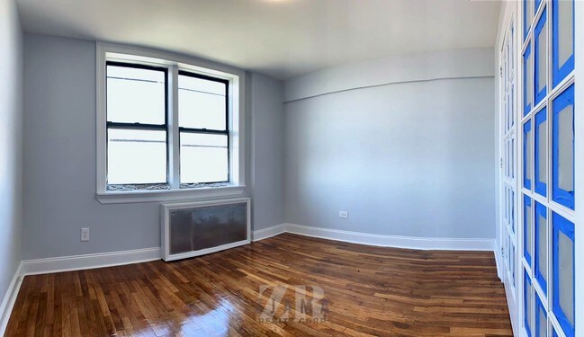 Foto del edificio - 130 E 18th St