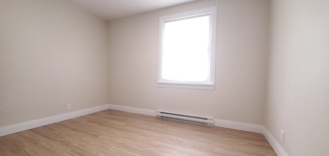 Photo du bâtiment - 368 Dufferin Av