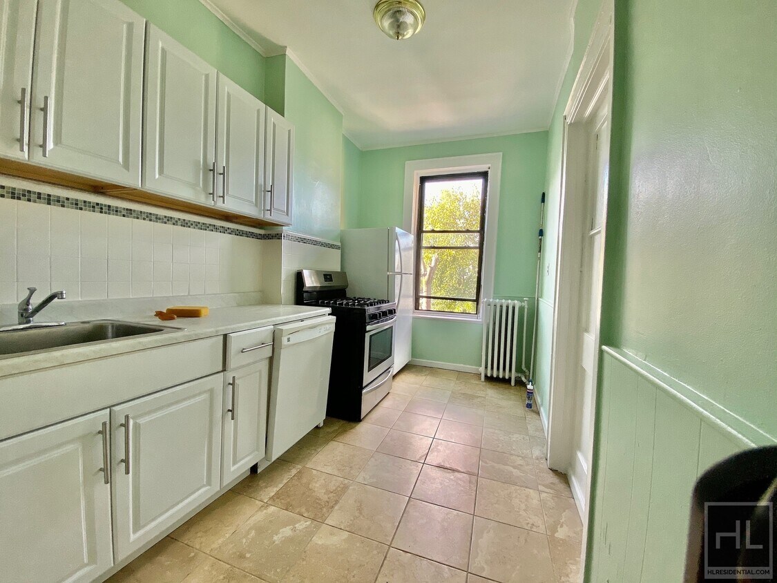 Primary Photo - MADISON STREET / Ridgewood