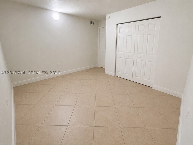 Building Photo - 8601 SW 94th St