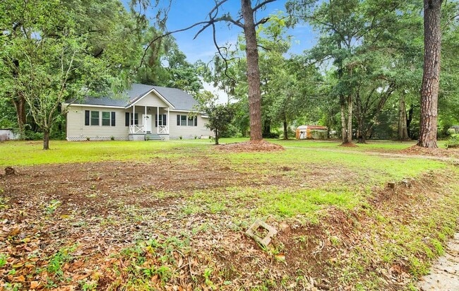 Building Photo - 1633 Phillips Ln