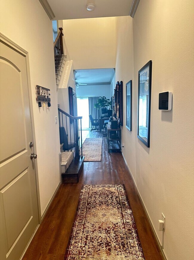 Foto del edificio - 1325 Summerset Ln