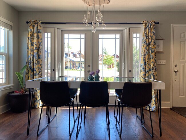 Foto del edificio - 646 Copperwood Ct