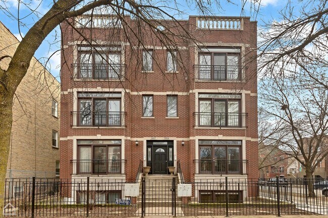 Foto del edificio - 2659 W Walton St