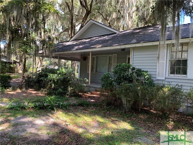 Foto del edificio - 8518 Whitefield Ave