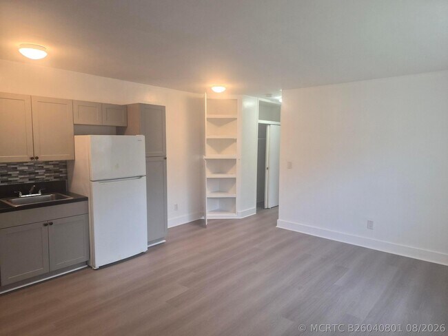 Foto del edificio - 2032 NE 168th St
