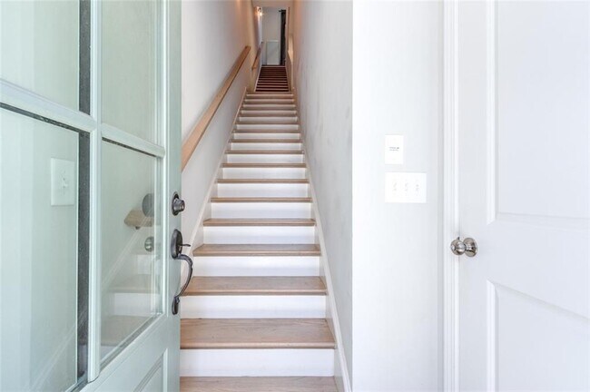 Foto del edificio - 912 Huff Rd NW