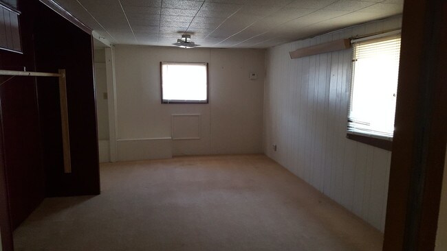 Building Photo - 903 Harney St