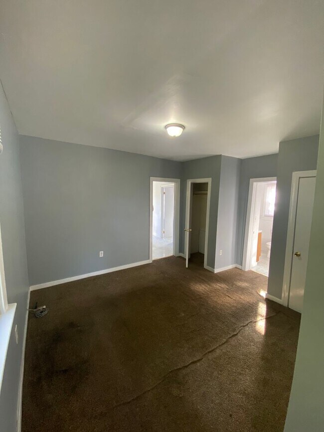 Building Photo - Rva north side 2 bedroom house!  Central A...