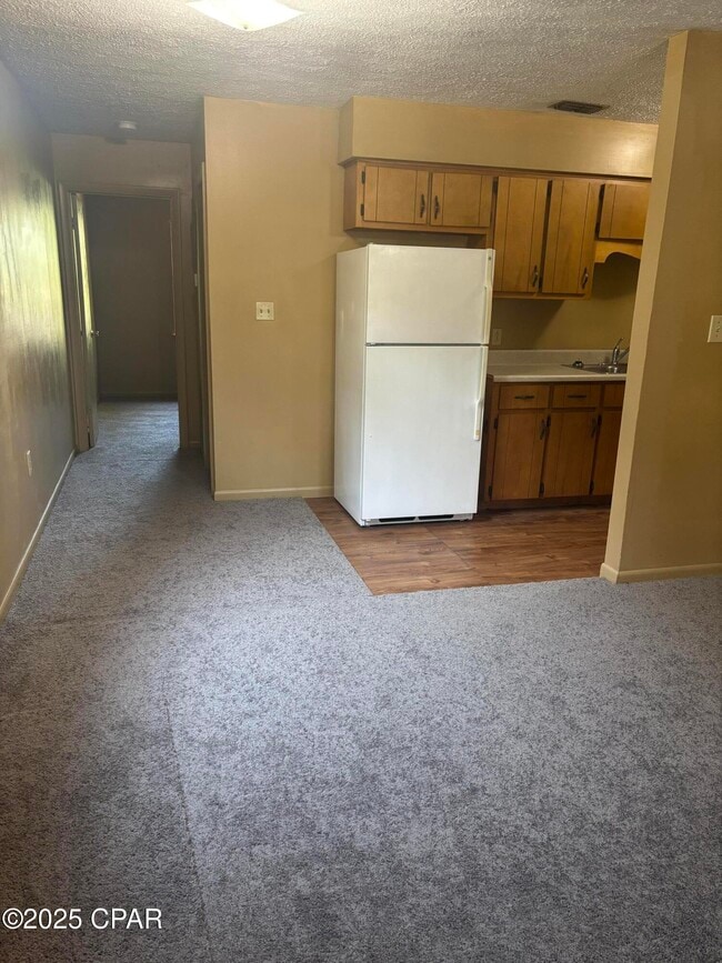 Building Photo - 2719 E 8th St