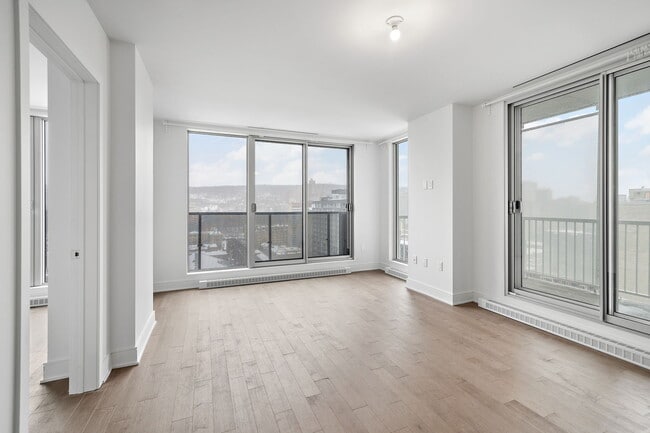 Building Photo - 2320 R Tupper