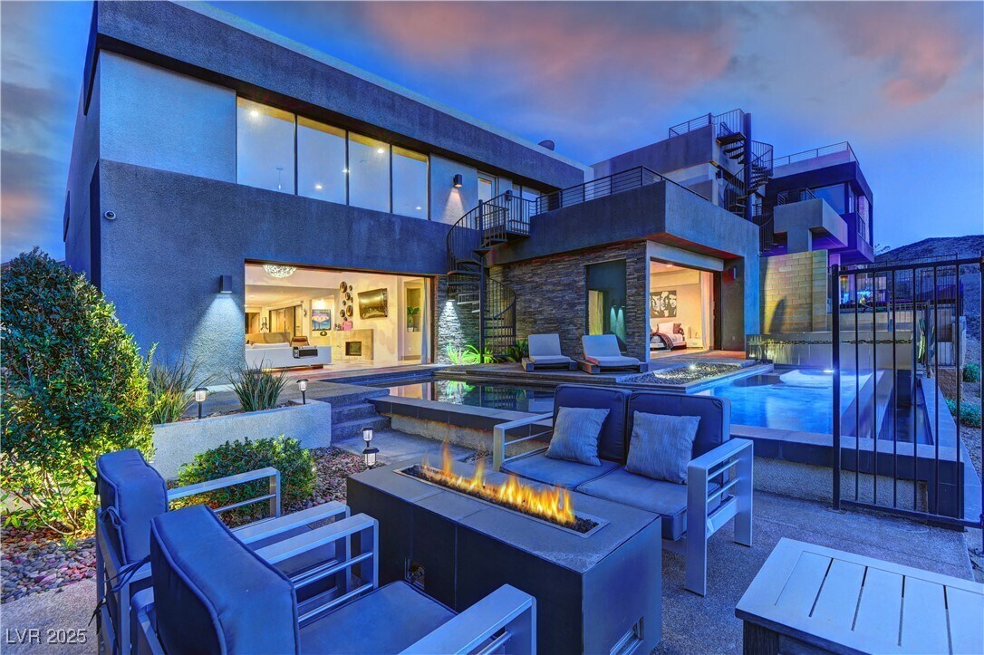 Foto principal - 861 Vegas View Dr