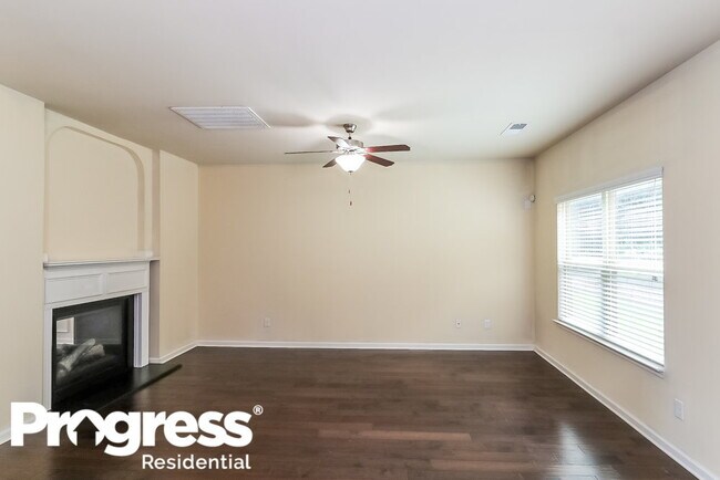 Building Photo - 4710 Cabrini Pl