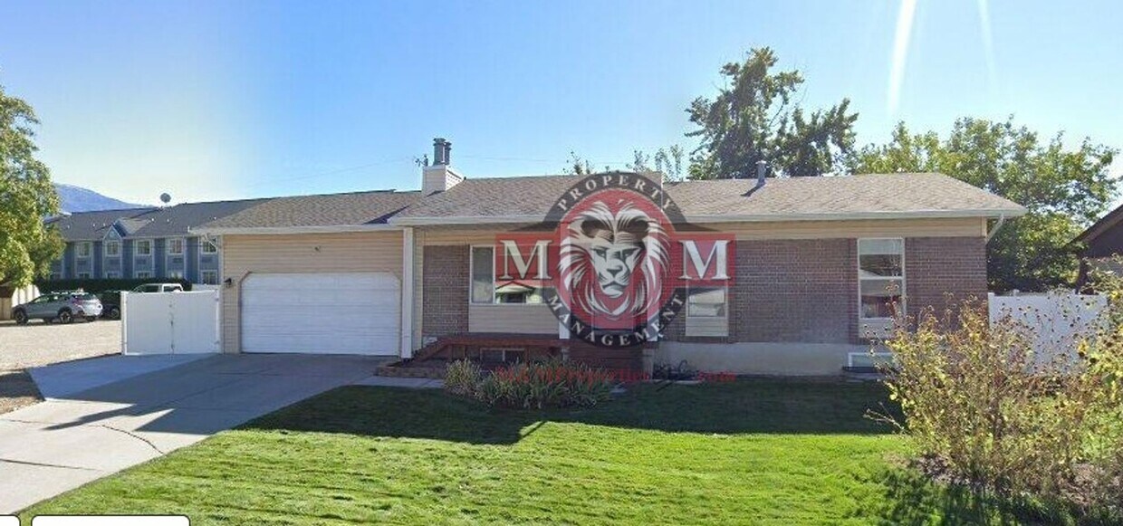 Foto principal - 5 Bd 3 Ba Remodeled Home in Midvale