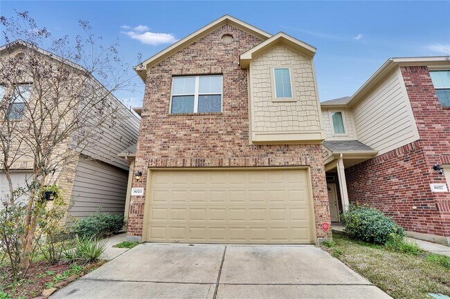 Foto del edificio - 8023 Villa Lago Ln