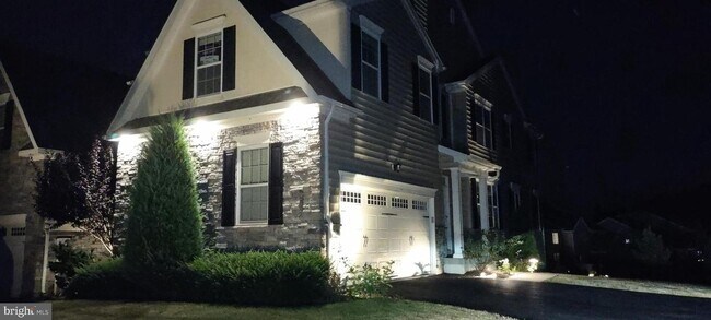 Building Photo - 1011 Thorndale Dr